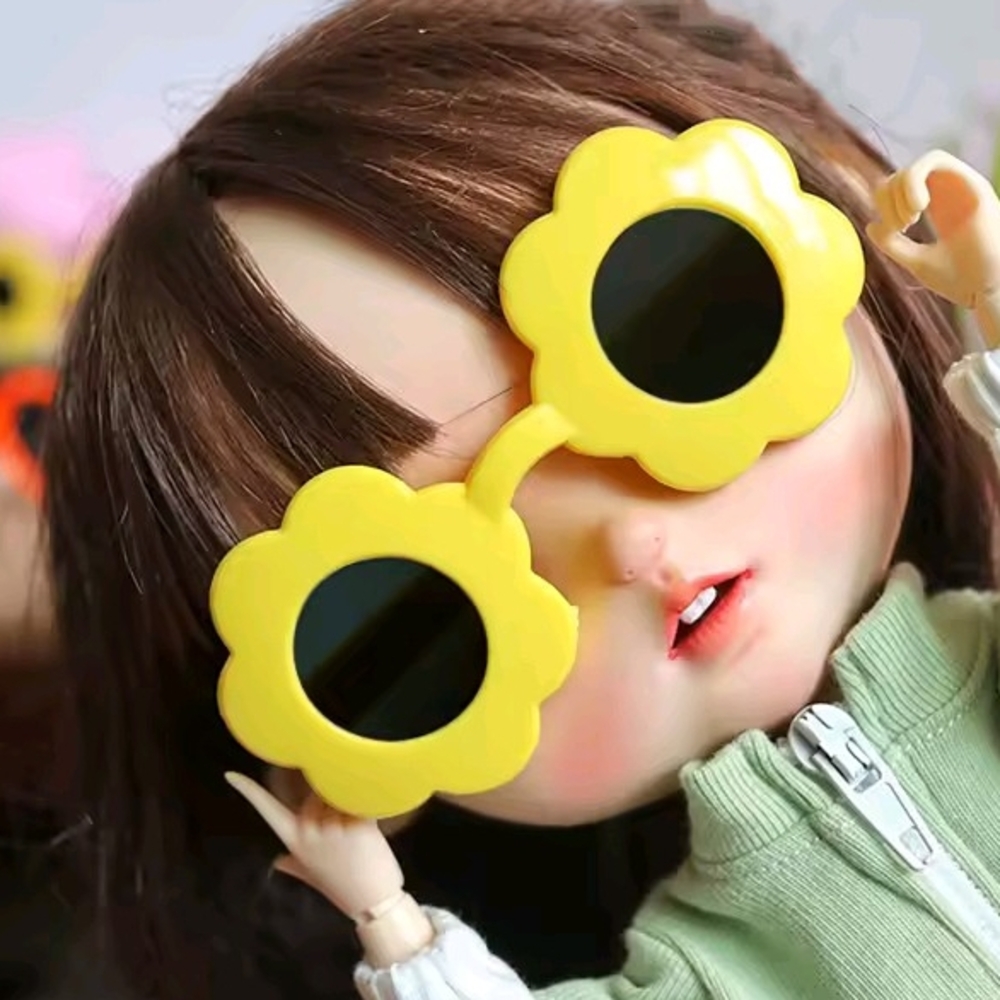 Blythe Doll Yellow Sunflower Glasses